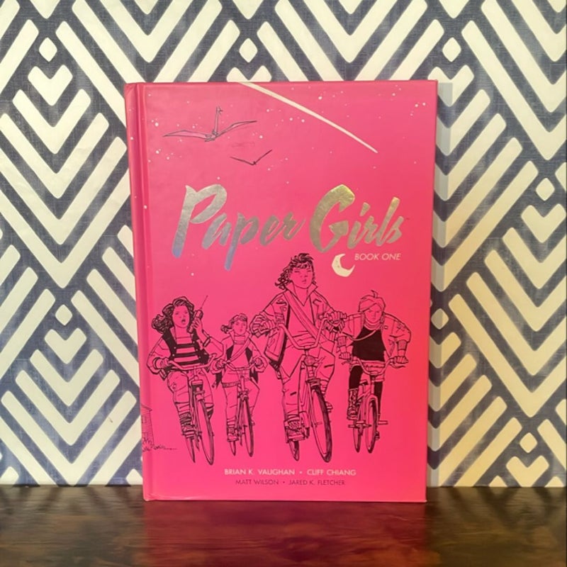 Paper Girls Deluxe Edition Volume 1