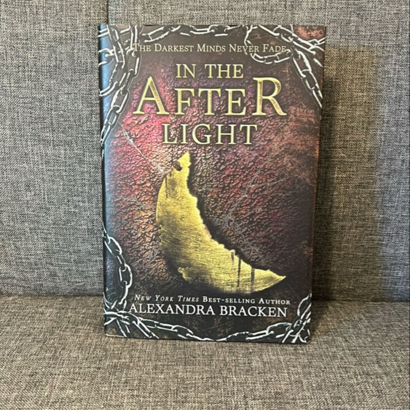 In the Afterlight (a Darkest Minds Novel, Book 3)