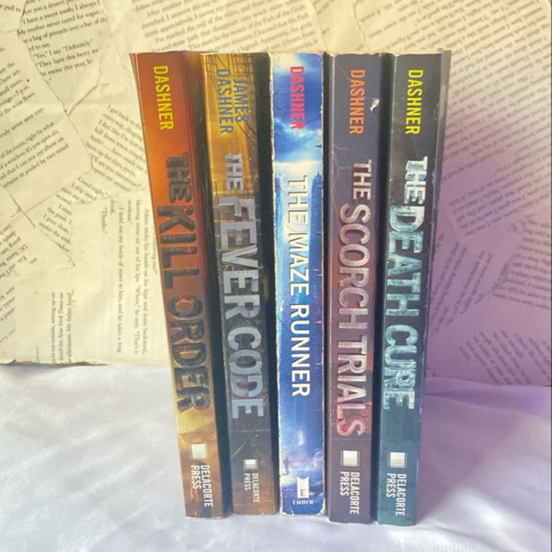 The Maze Runner series set 