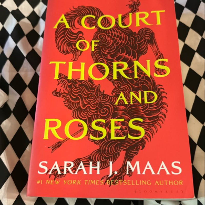 A Court of Thorns and Roses 🌹 