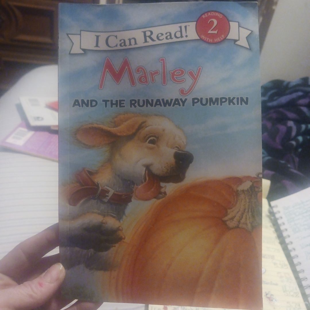 Marley: Marley and the Runaway Pumpkin
