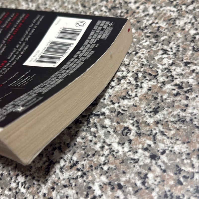 The Girl on the Train (Movie Tie-In)