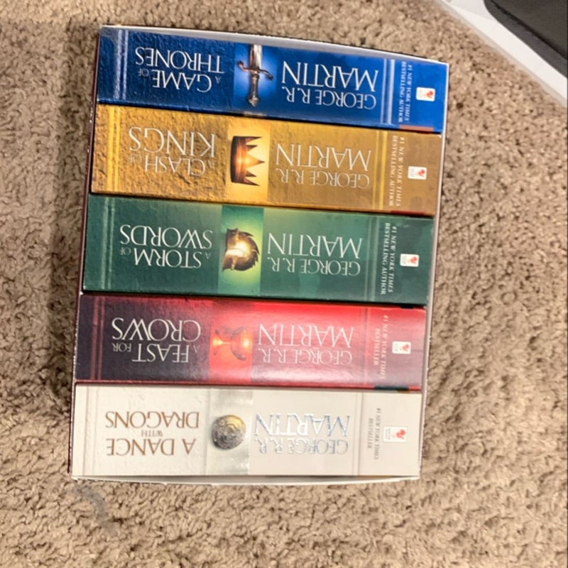 George R. R. Martin's a Game of Thrones 5-Book Boxed Set (Song of Ice and Fire Series)