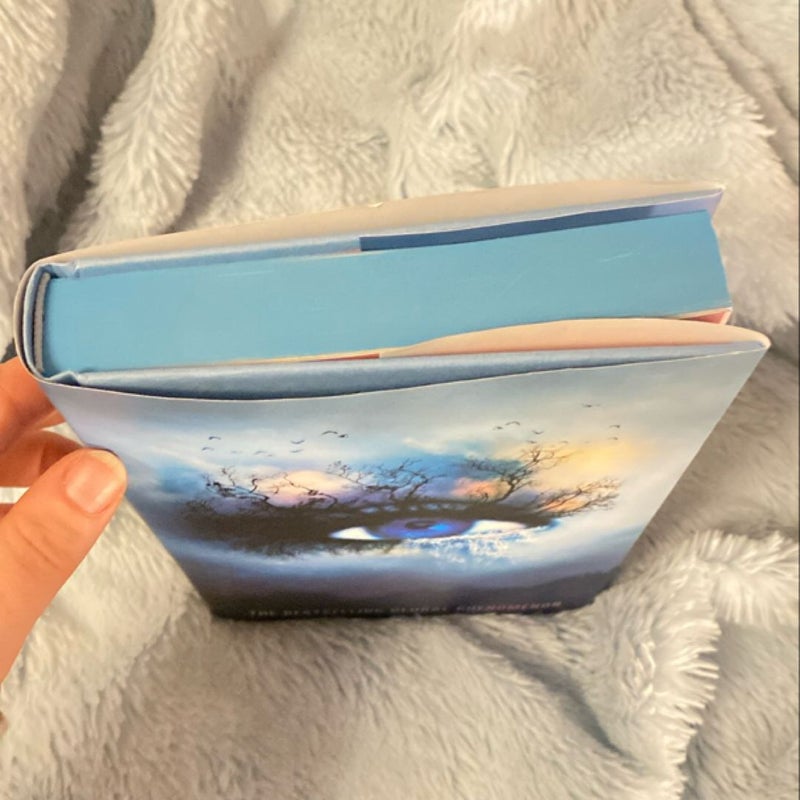 Shatter Me Collector's Deluxe Limited Edition