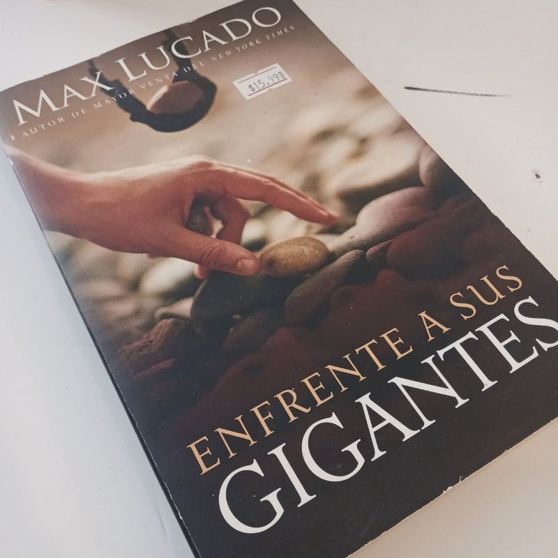 Enfrente a Sus Gigantes