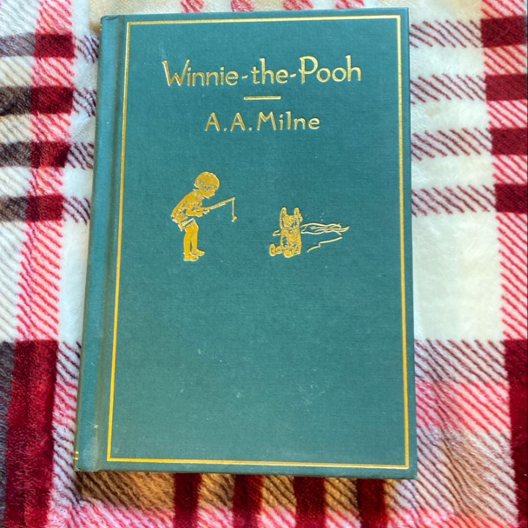 Winnie-The-Pooh: Classic Gift Edition