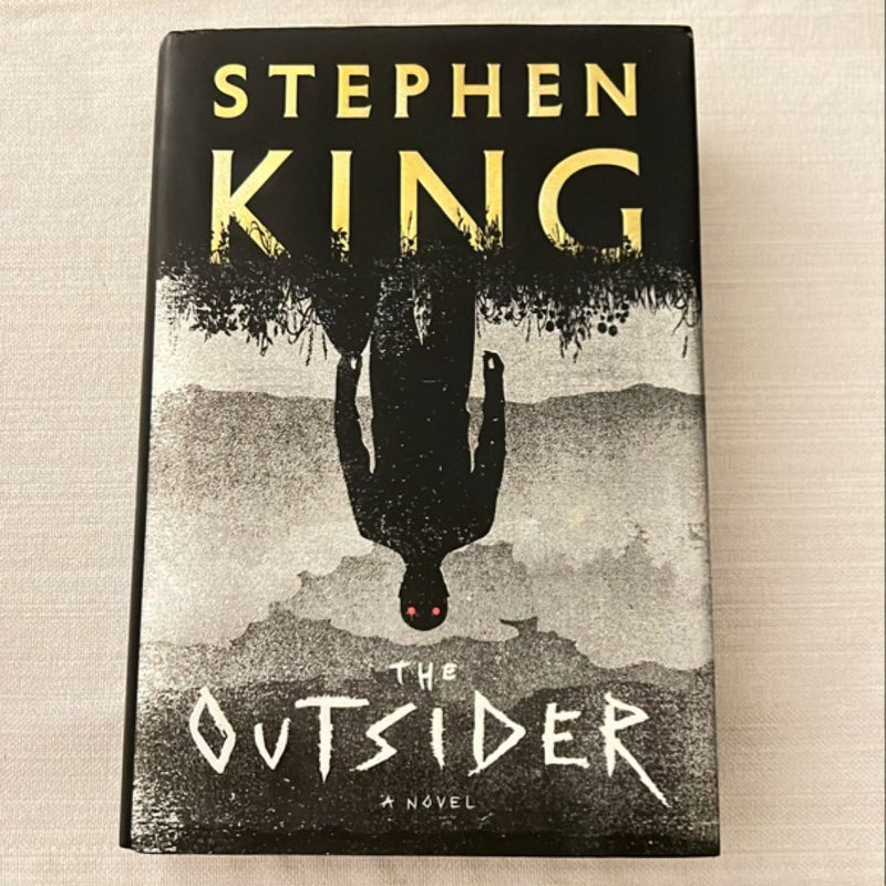 The Outsider by Stephen King, Hardcover | Pangobooks