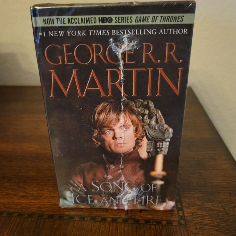 George R. R. Martin's a Game of Thrones 5-Book Boxed Set (Song of Ice and Fire Series)