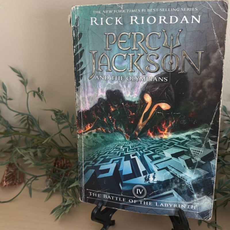 Percy Jackson and the Olympians, Book Four the Battle of the Labyrinth (Percy Jackson and the Olympians, Book Four)