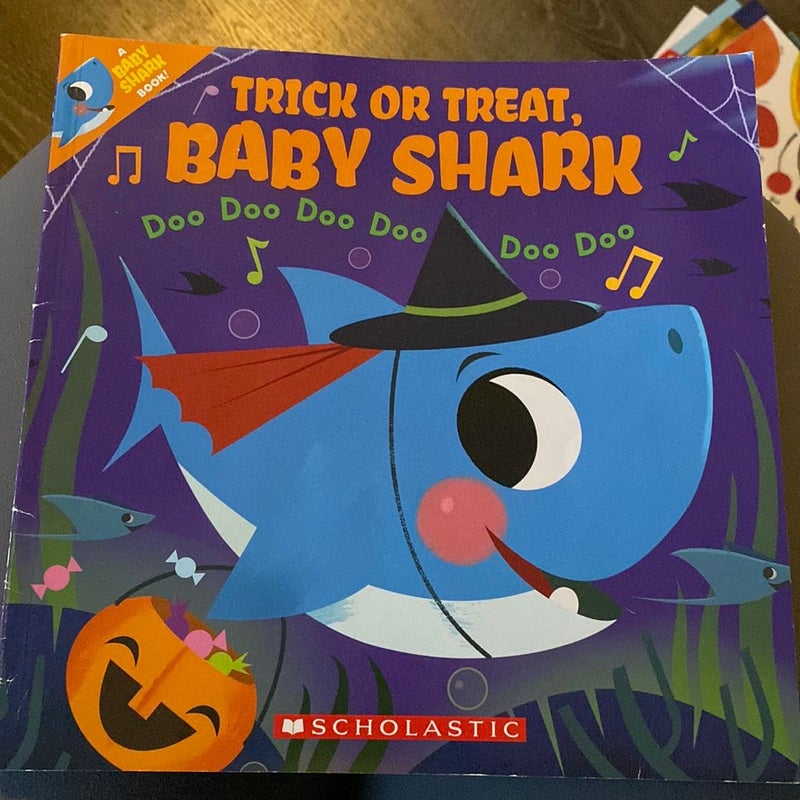 Trick or Treat, Baby Shark!