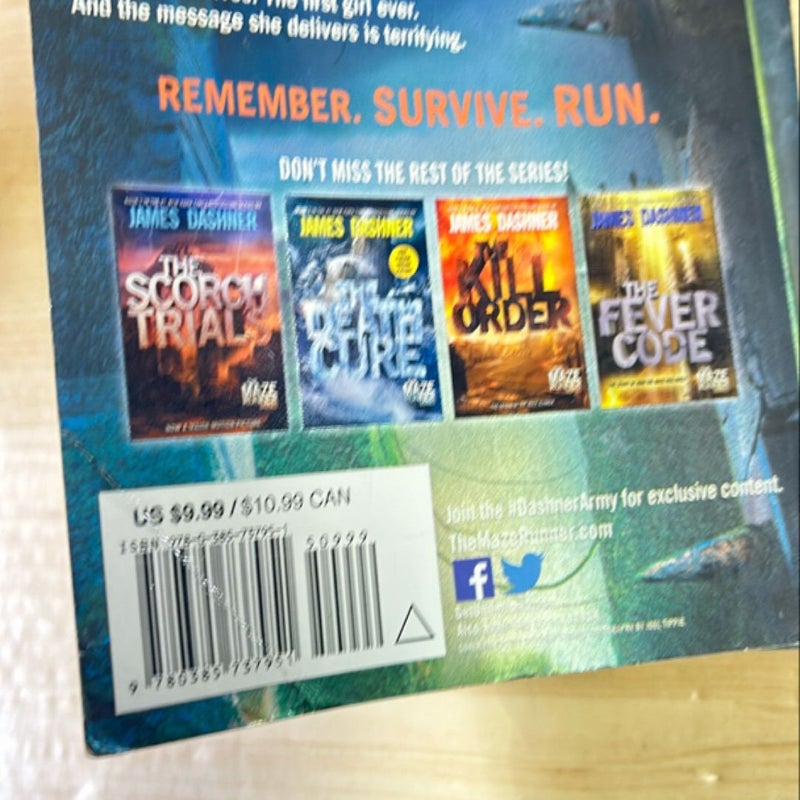 The Maze Runner book 1-3 Paperback Bundle