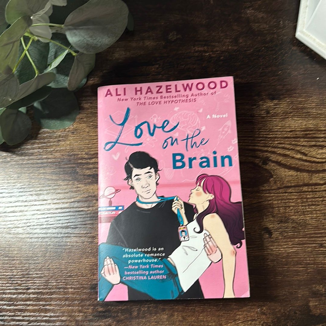 Elena armas ali hazelwood the love hypothesis the american roommate  experiment the spanish love deception love on the brain english novel  english book