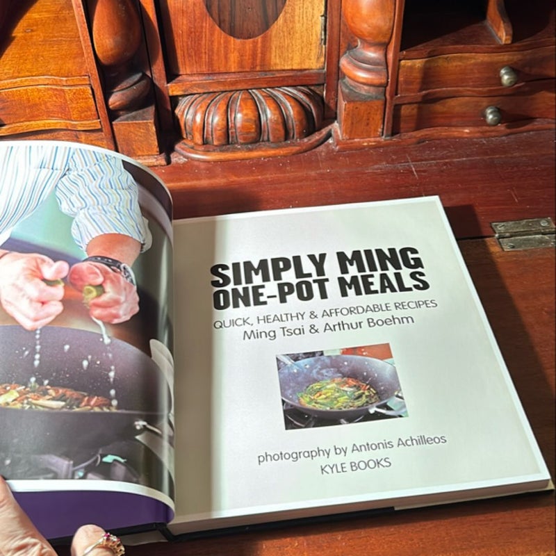 Signed * Simply Ming One Pot Meals