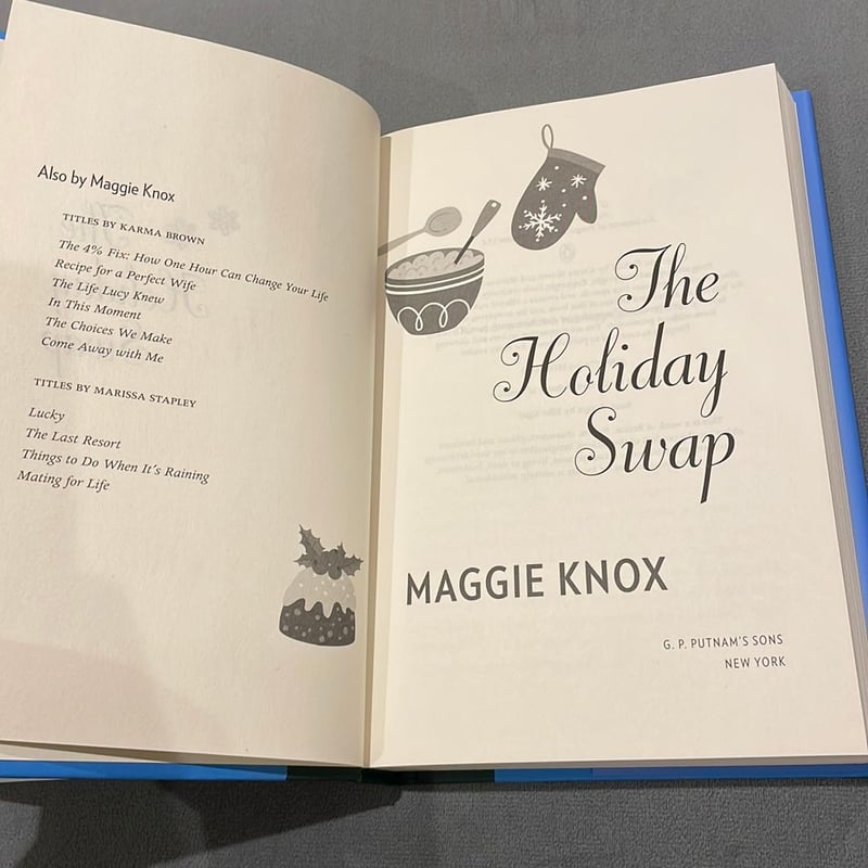 The Holiday Swap Book of the Month by Maggie Knox,