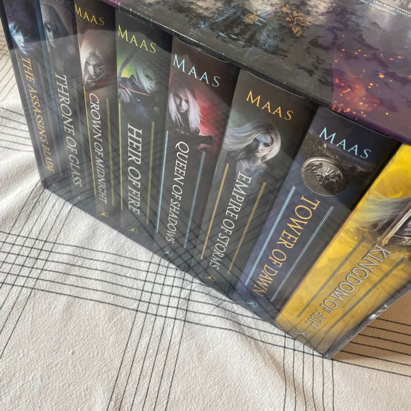 Throne Of Glass Paperback Box Set By Sarah J Maas Hardcover Pangobooks