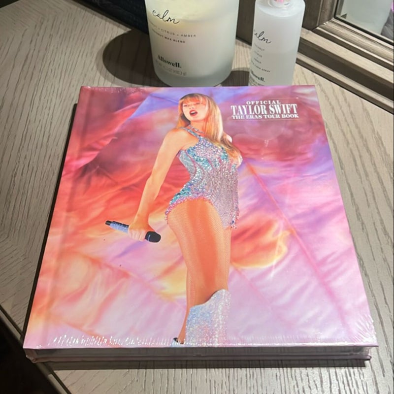 Official Taylor Swift The Eras Tour Book by , Hardcover | Pangobooks