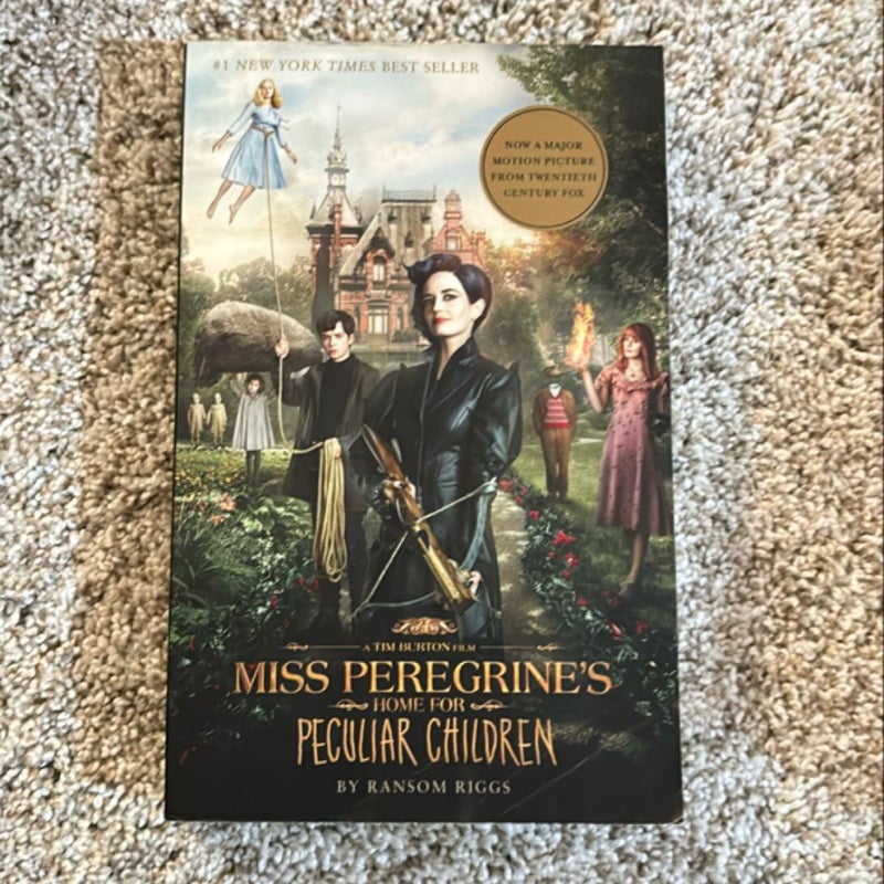 Miss Peregrine's Home for Peculiar Children (Movie Tie-In Edition)