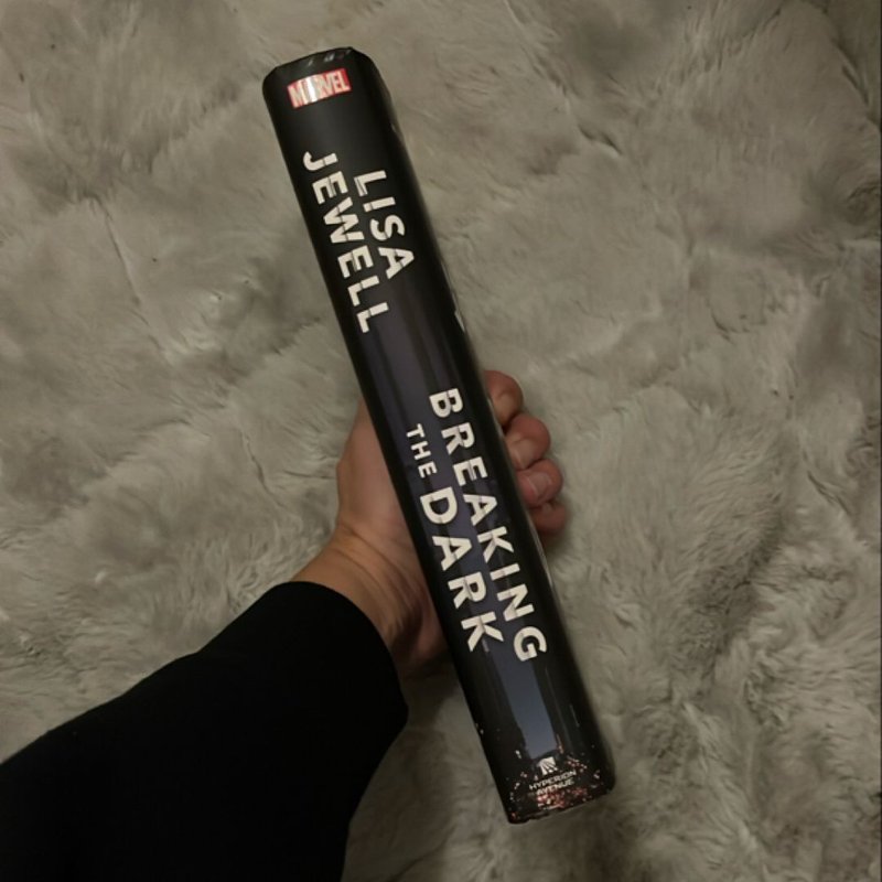 Breaking the Dark: a Jessica Jones Marvel Crime Novel