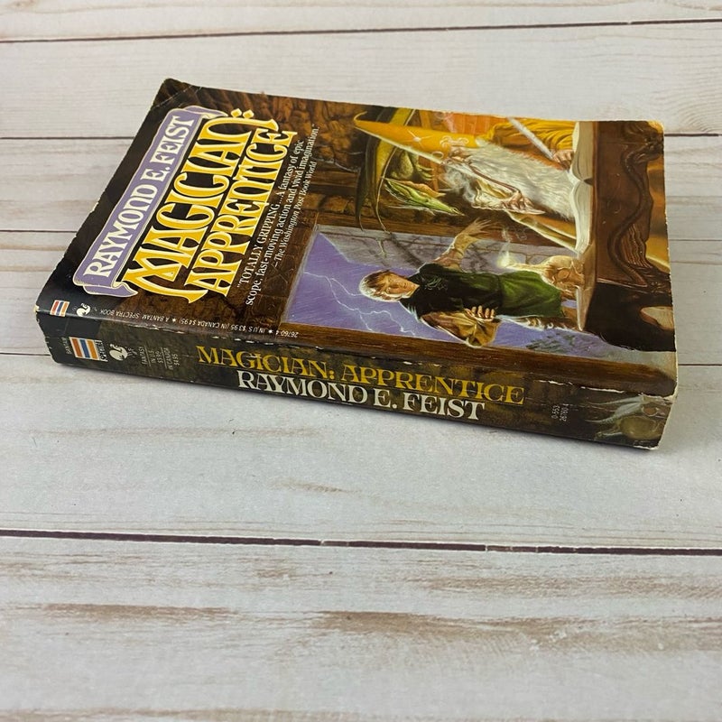Magician: Apprentice by Raymond E. Feist - 1986 Bantam Paperback Book