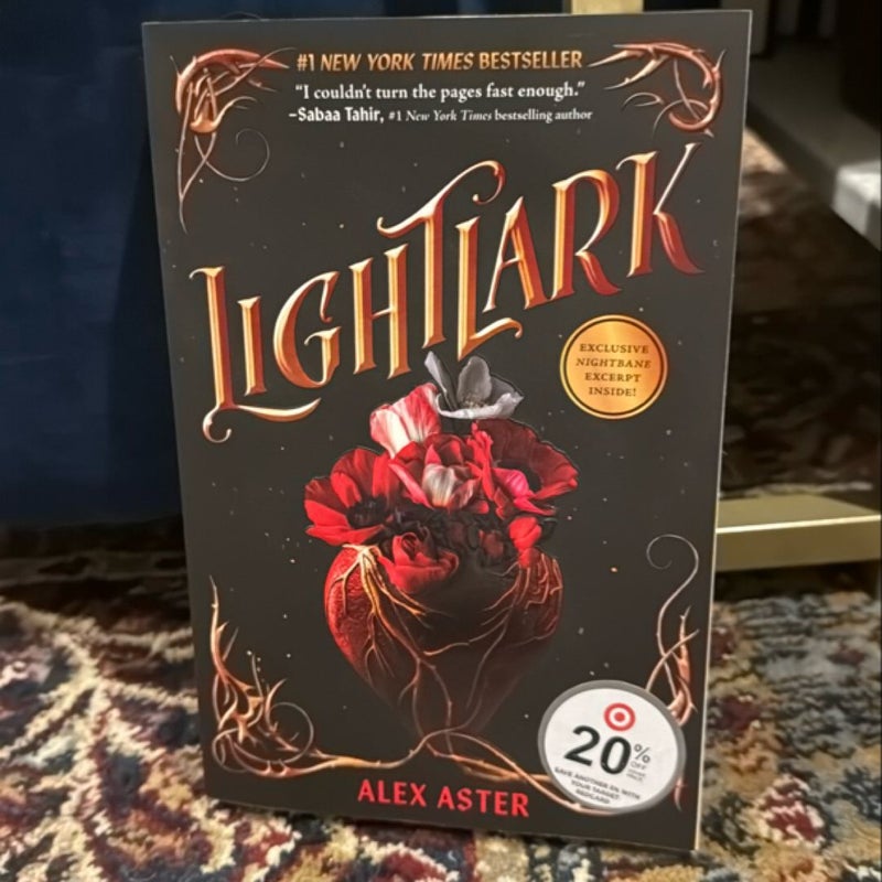 Lightlark (the Lightlark Saga Book 1)