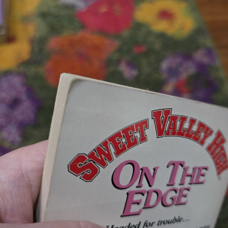 Sweet Valley High #40: On the Edge
