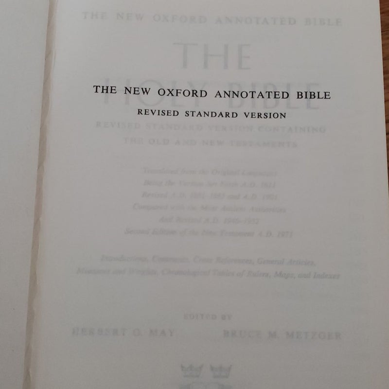 THE NEW OXFORD ANNOTATED BIBLE 