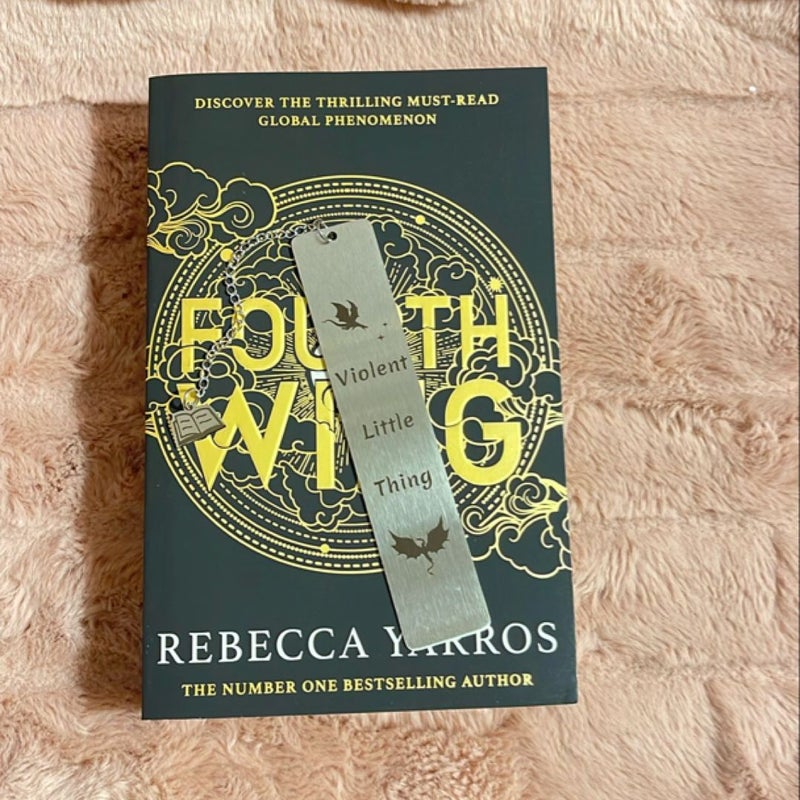 ✨UK Edition✨Fourth Wing✨Paperback