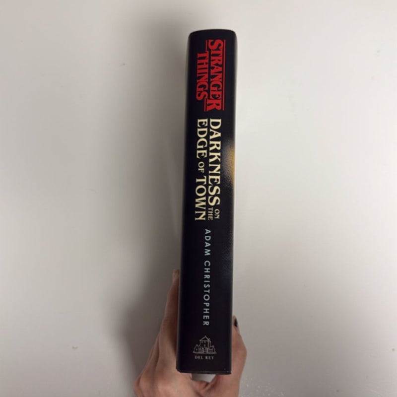 Stranger Things: Darkness on the Edge of Town (B&N Edition)