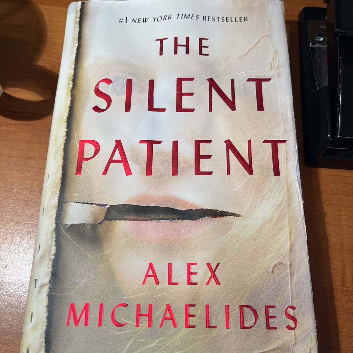 The Silent Patient by Alex Michaelides, Hardcover | Pangobooks