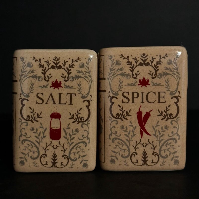 Salt and Spice Shakers - Fairyloot