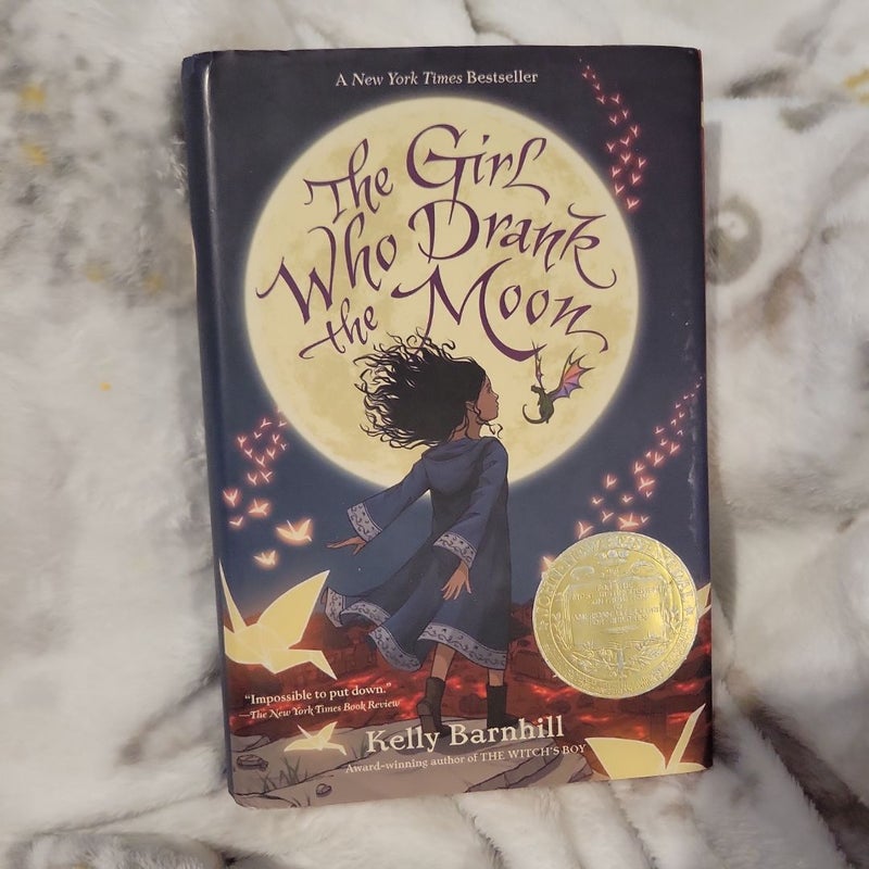 The Girl Who Drank the Moon (Winner of the 2017 Newbery Medal)