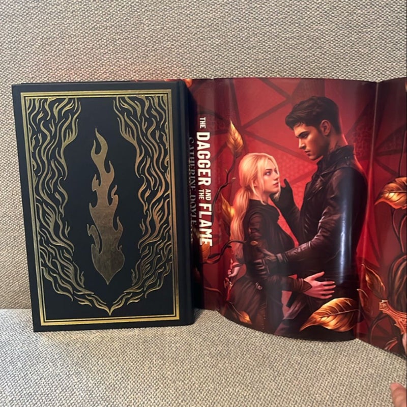 The Dagger and the Flame (Fairyloot)