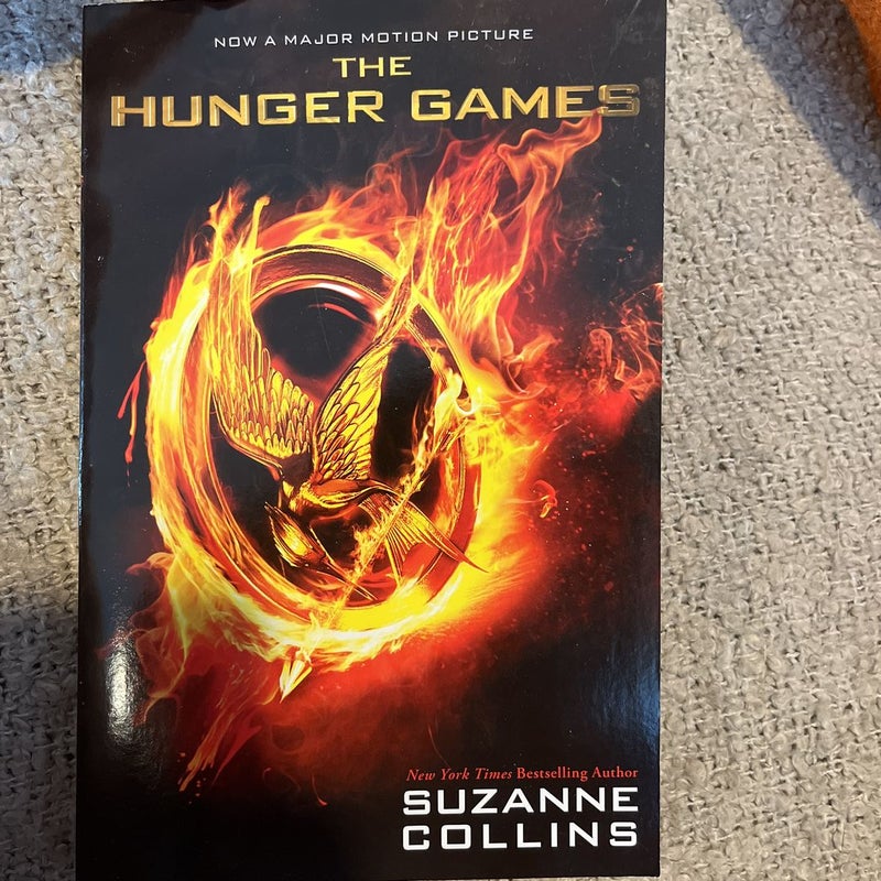 The Hunger Games (Book 1) - Paperback By Suzanne Collins - Excellent  Condition.