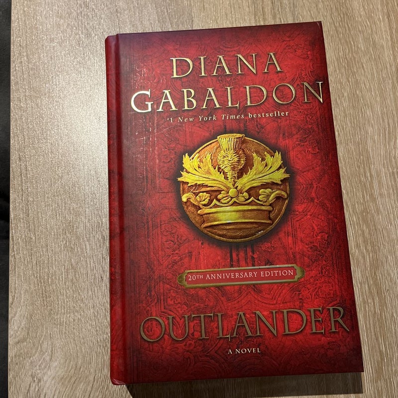 Outlander, 20th Anniversary Collector's Edition (Outlander Anniversary  Edition)