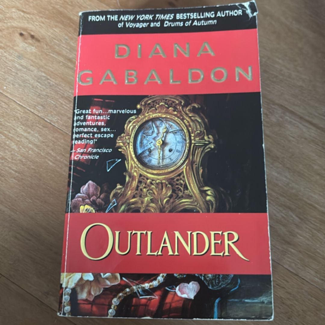 Outlander by Diana Gabaldon, Paperback | Pangobooks