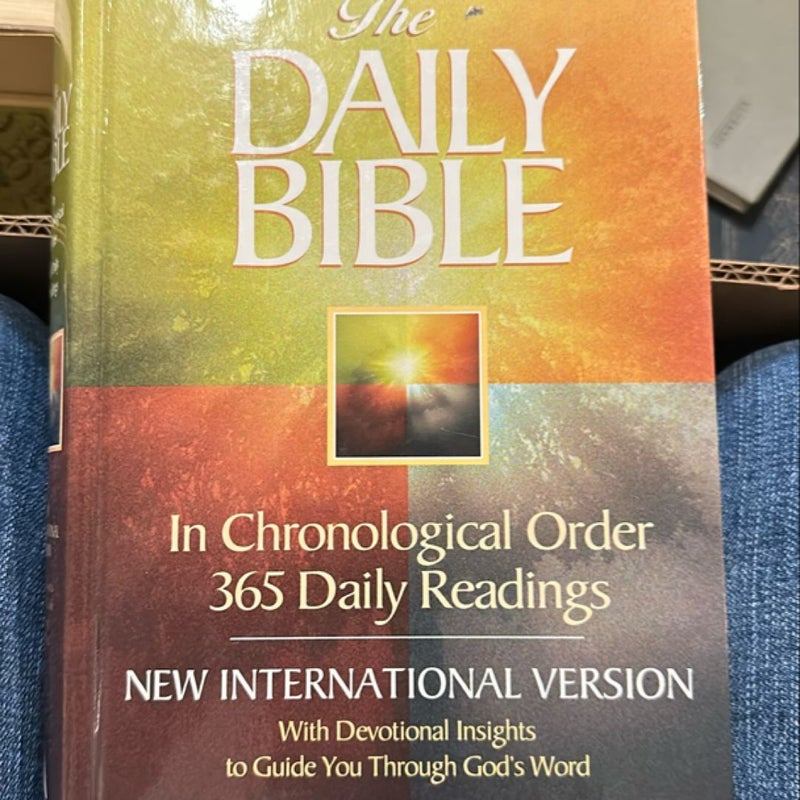 The Daily Bible: New International Version