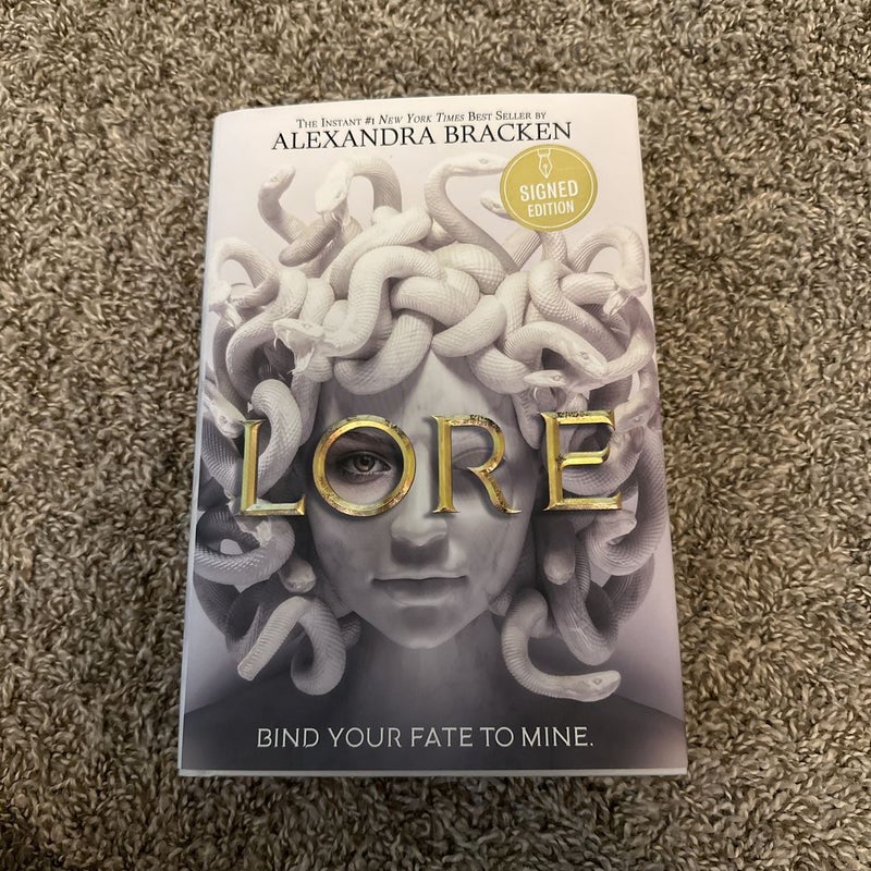 Lore: Signed edition by Alexandra Bracken, Hardcover | Pangobooks
