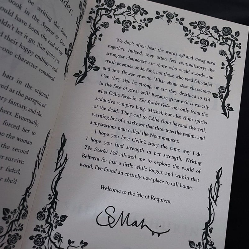 The Scarlet Veil (Fairyloot Exclusive Signed Edition)