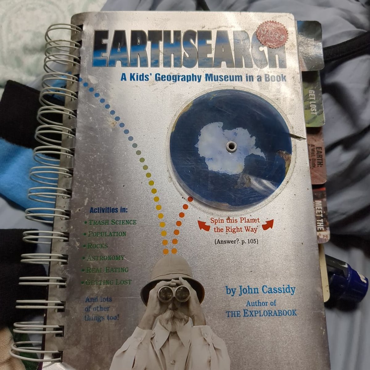 Earthsearch by John Cassidy