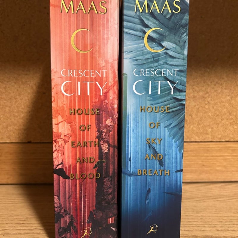 House of Earth and Blood & House of Sky and Breath bundle (Barnes and Noble exclusives)