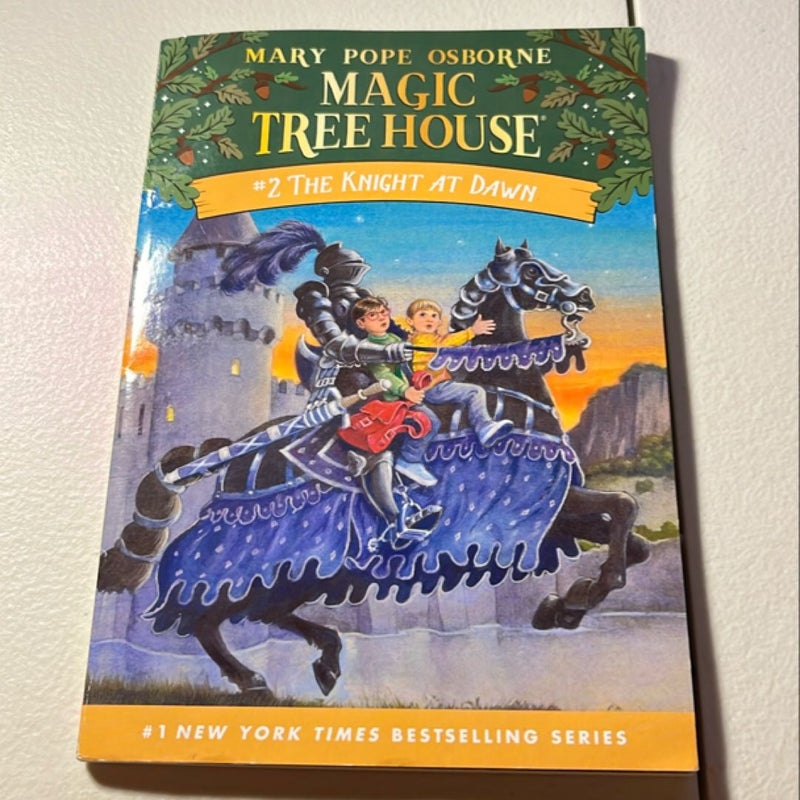 Magic Tree House #2 The Knight at Dawn  