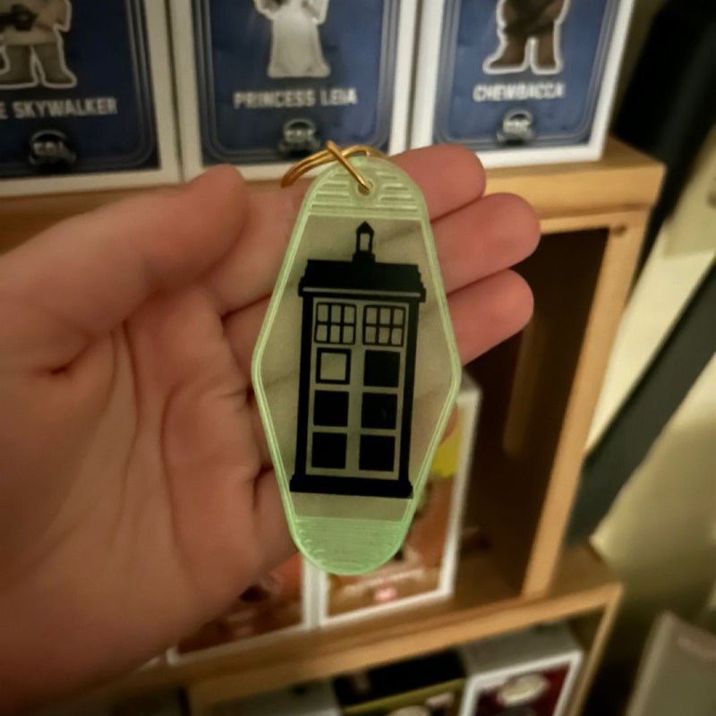 Glow in the Dark TARDIS keychain