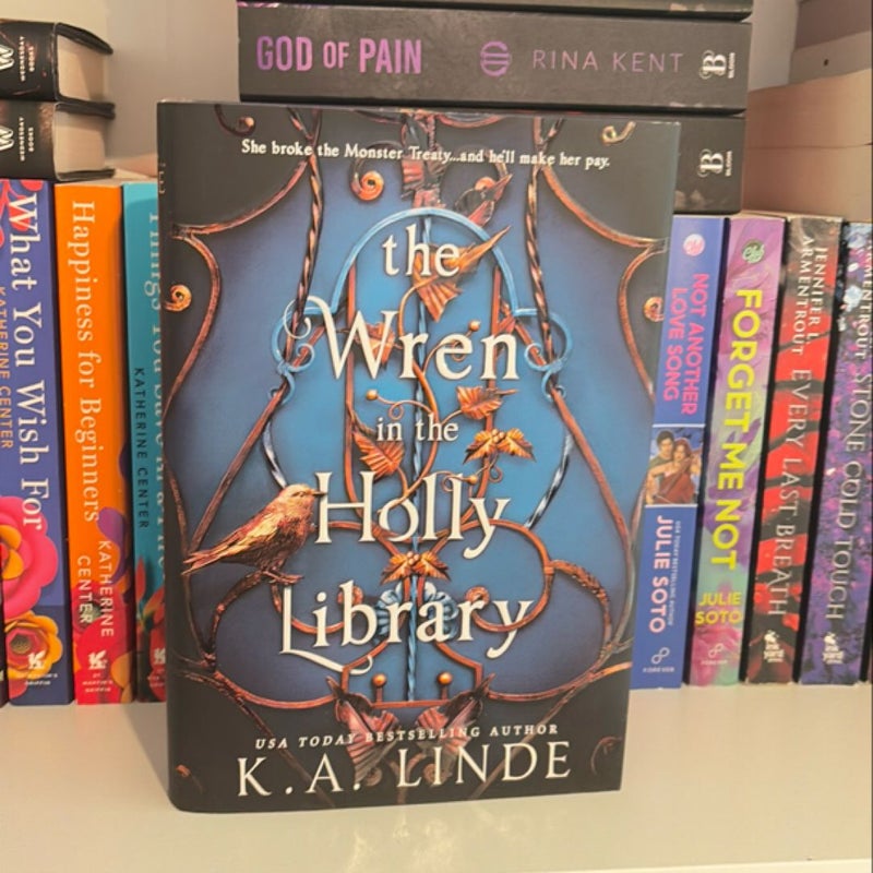 The Wren in the Holly Library (Deluxe Limited Edition)