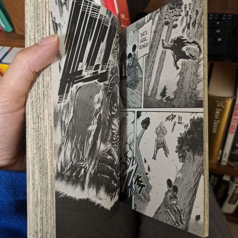 Attack on Titan 12