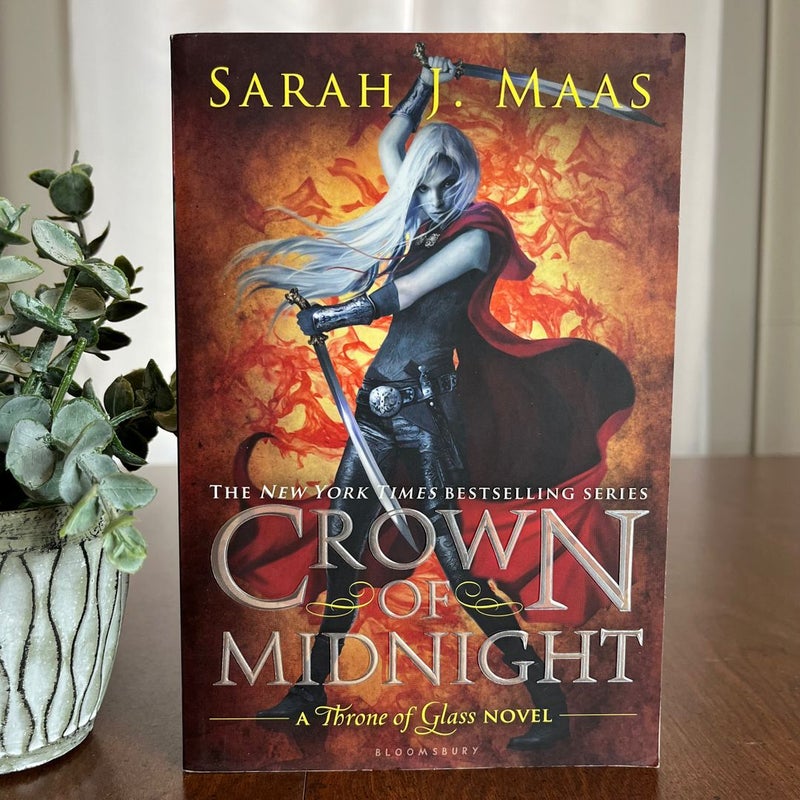 Crown of Midnight OOP