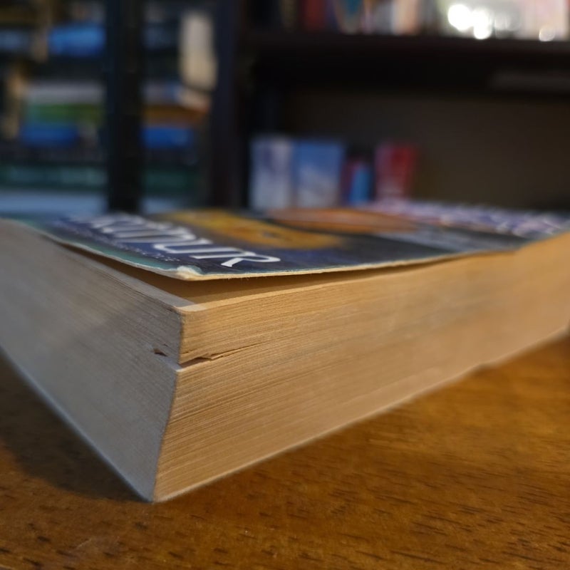 FIRST UK EDITION 1989 - Arthur, Book Three of the Pendragon Cycle BY STEPHEN LAWHEAD (VINTAGE)