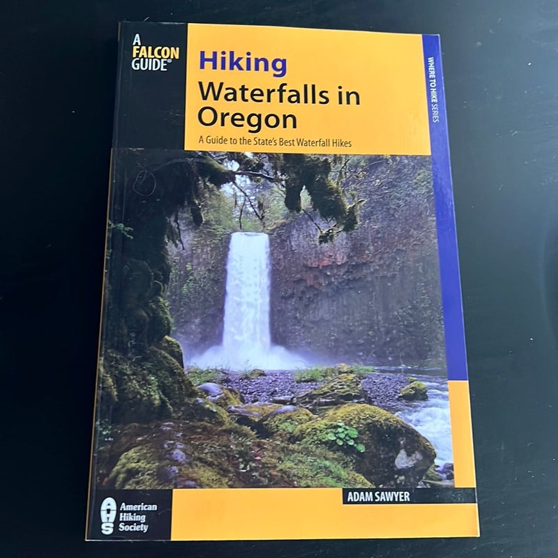 Hiking Waterfalls in Oregon