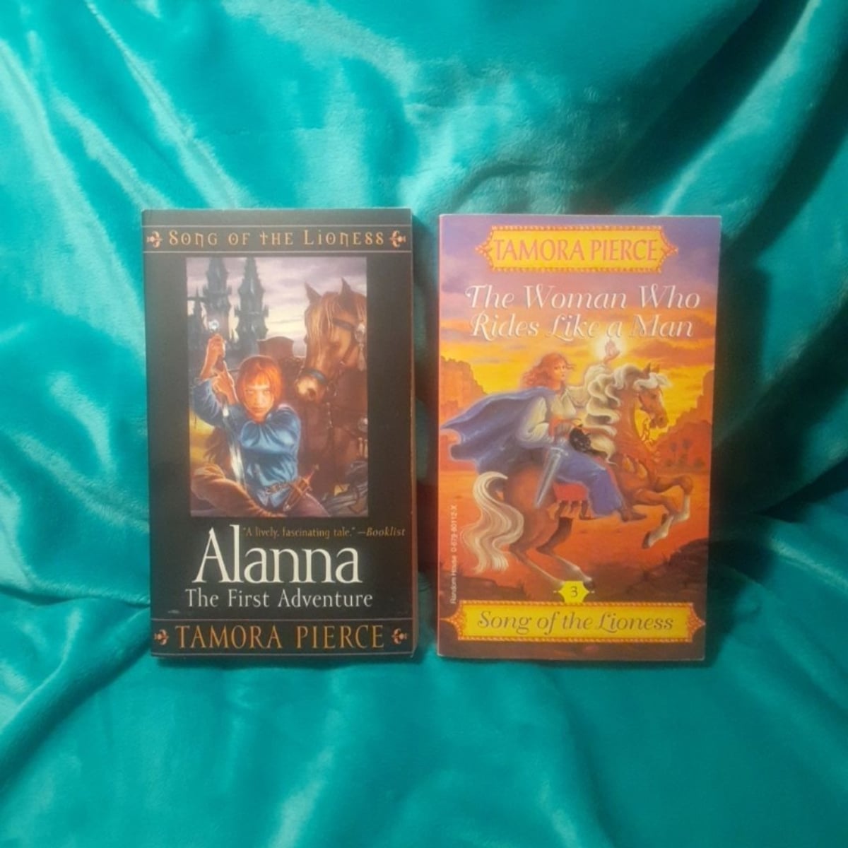 2 Tamora Pierce Song of the Lioness Book Lot! 1