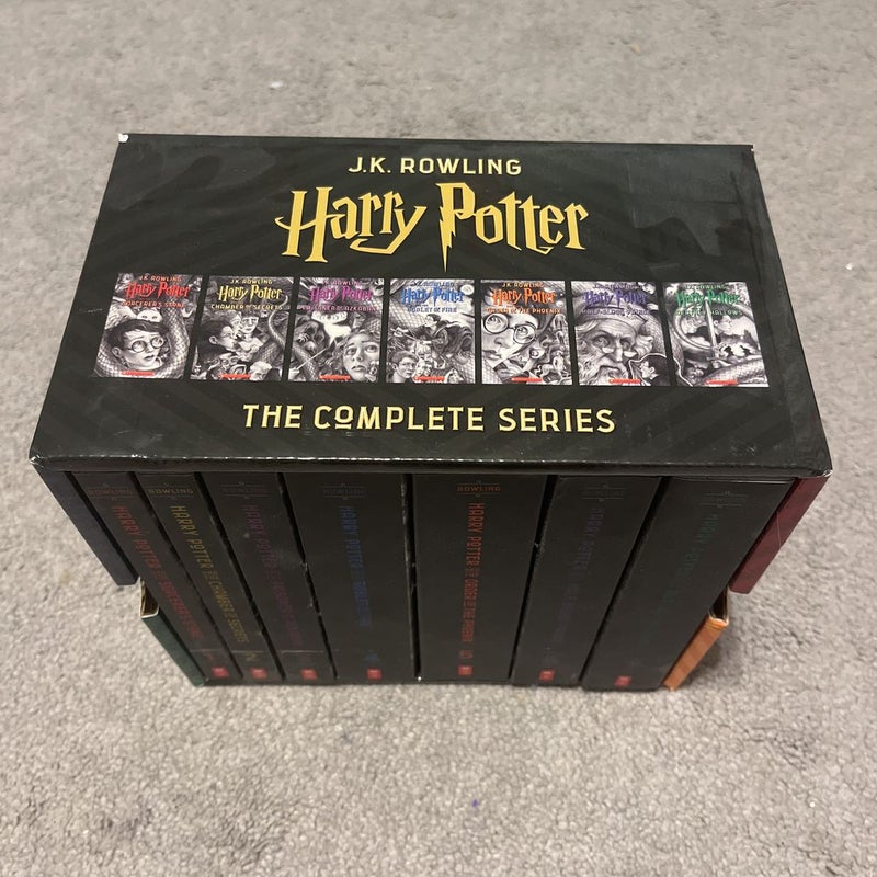 洋書 Harry Potter Books 1-7 Special Edition Boxed Set-