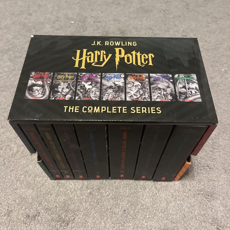 Harry Potter: Harry Potter Paperback Boxed Set: Books 1-7 (Paperback)